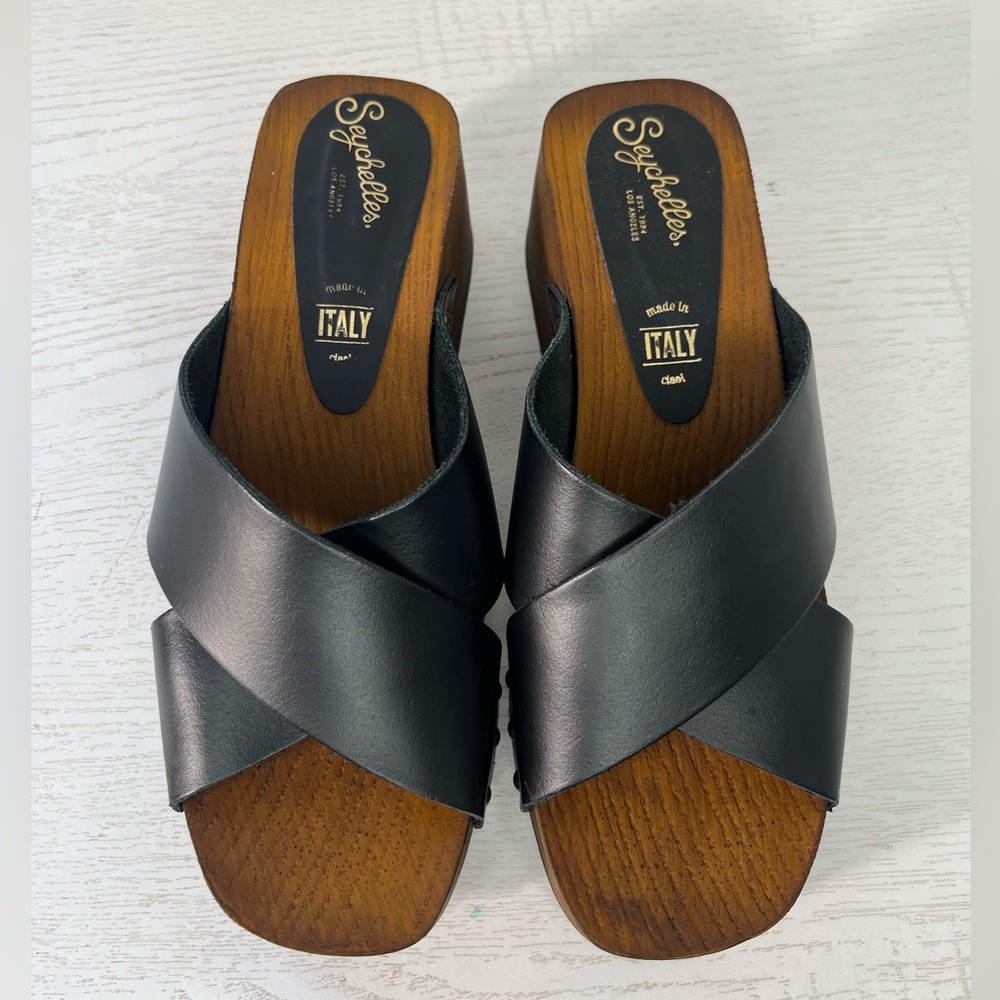 NEW SEYCHELLES Leather Black Clogs Wooden Platform Stud Accent Size 7 Chunky
